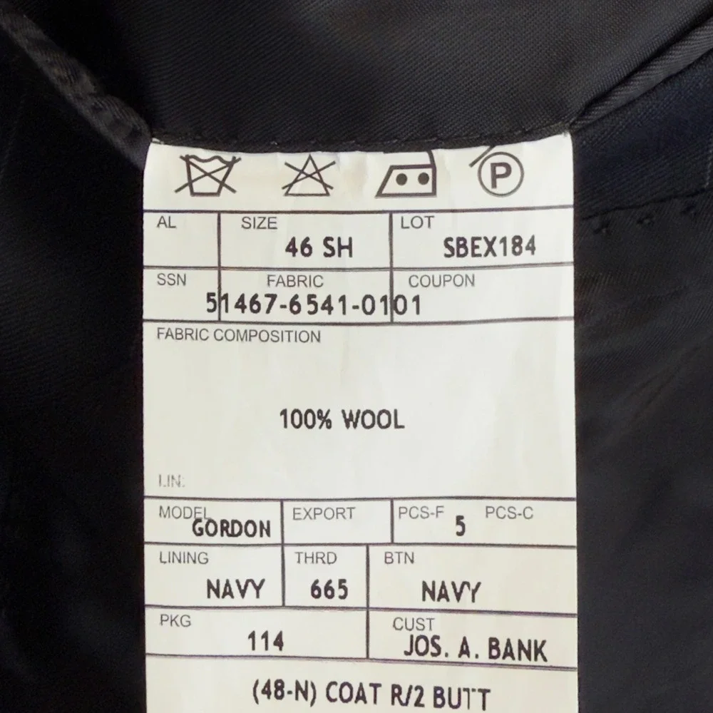 Jos A Bank Signature Collection Mens 46S Navy Pinstripe‎ Wool Suit Gordon 40X28